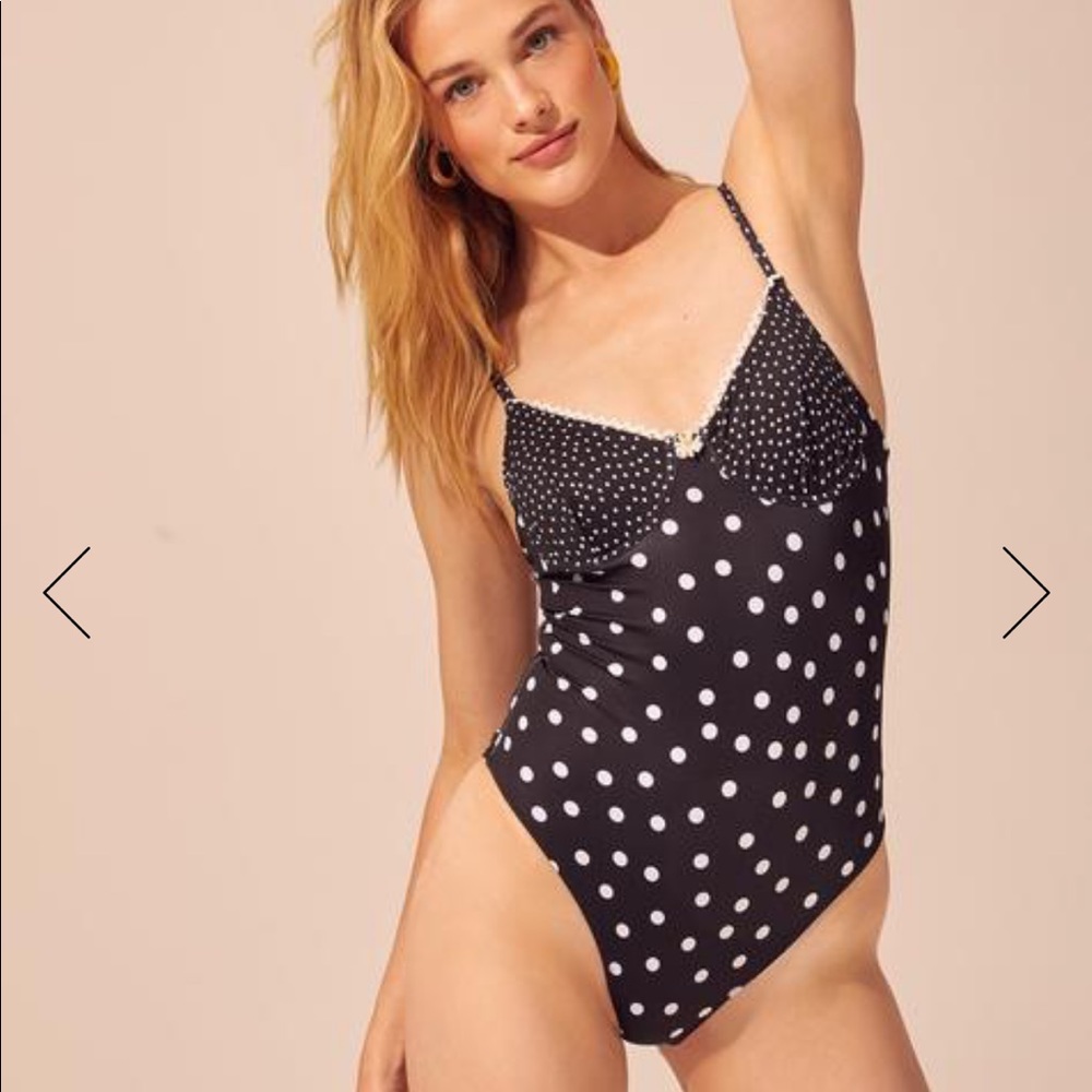 Solid & Striped The Taylor - image 1